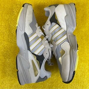 adidas Yung-96 Silver Metallic Gold Metallic
DB3565 size 12
Brand new retro